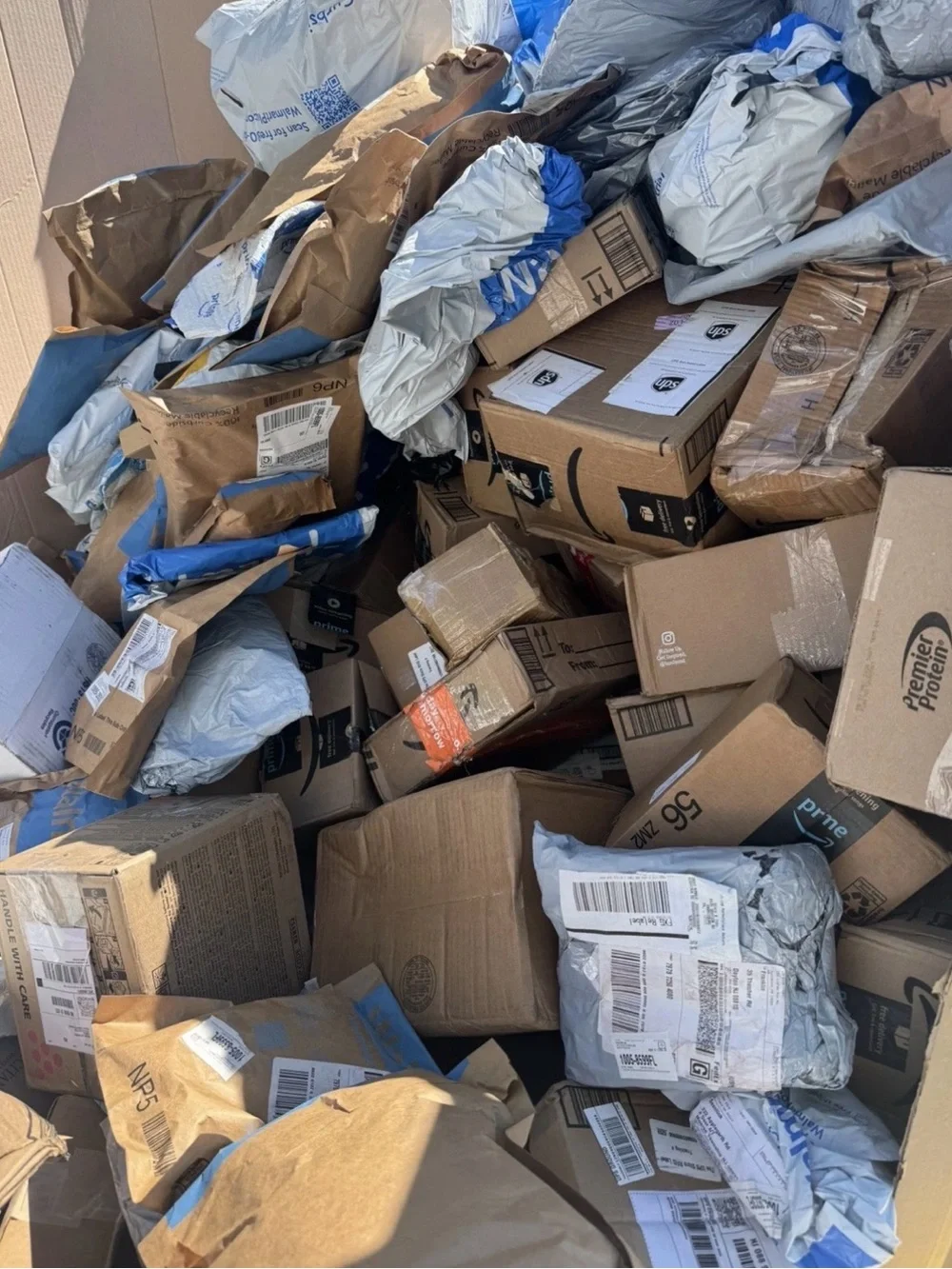 Lot of 10 (TEN) Lost Mailbox Packages!